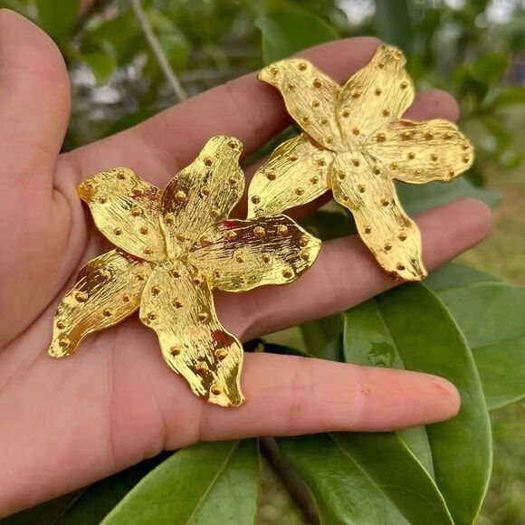 Golden Bloom Oversized Floral Earrings - Picture 3 of 8